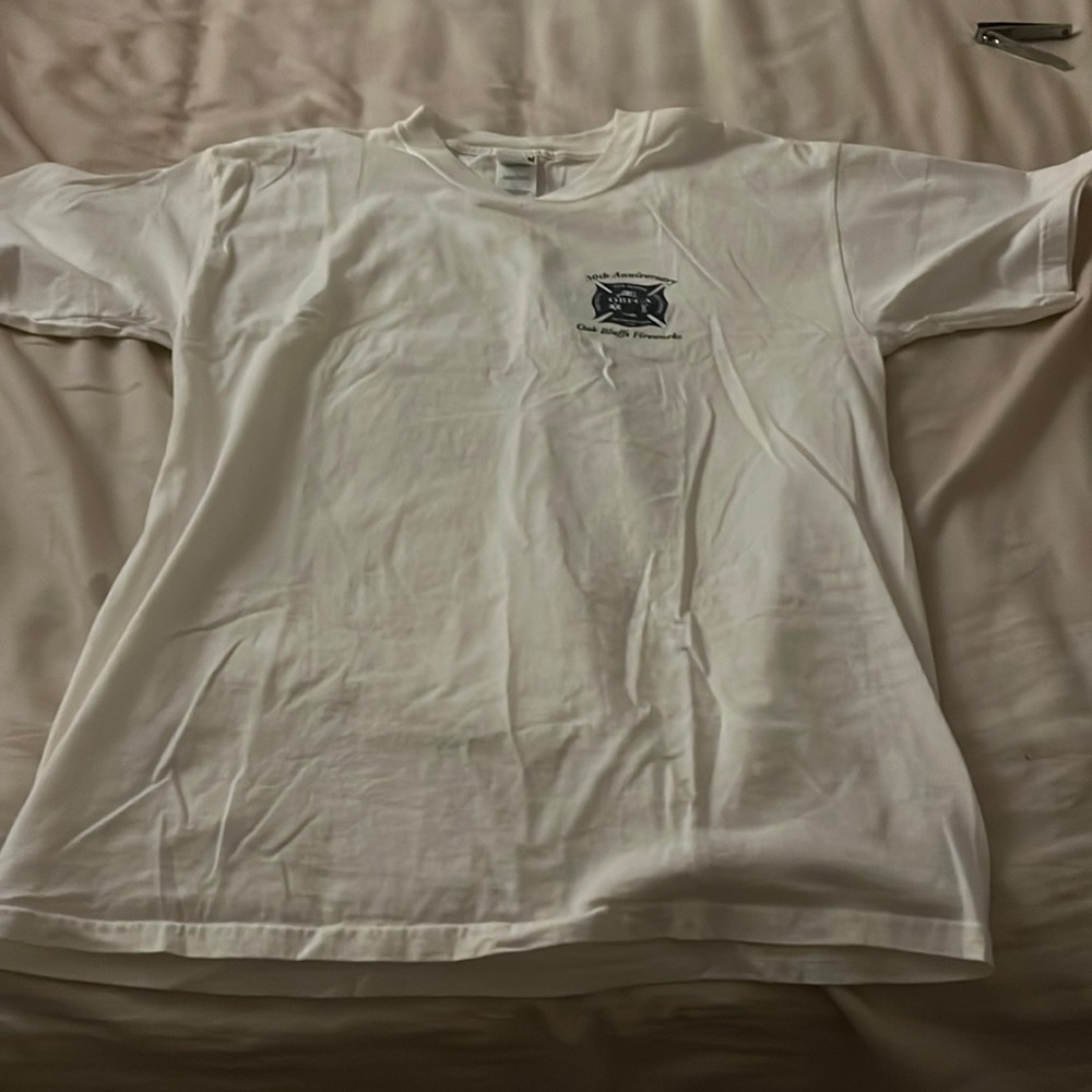 Vintage 2005 Oak Bluffs fireworks T-shirt